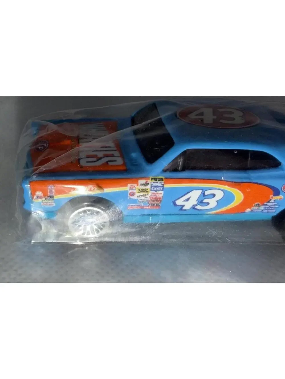 Hot Wheels #43 Richard Petty Wheaties Ceral Box Car From 2003